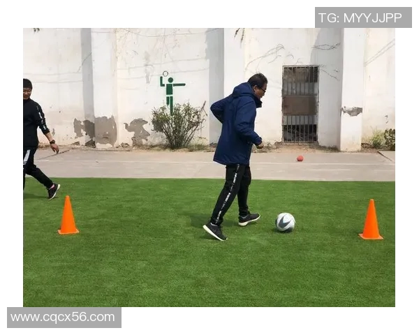 足球明星纪梵希的传奇人生与足球成就揭秘